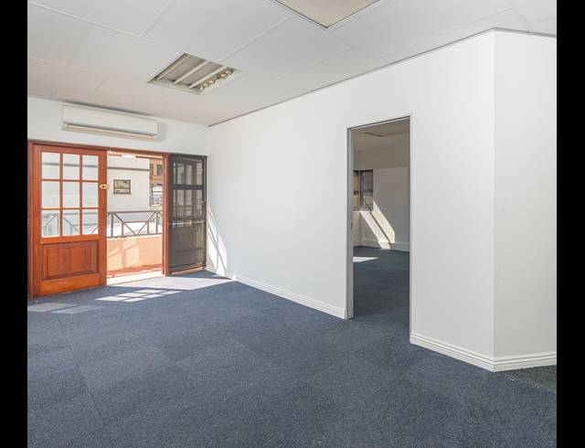 250M² BUSINESS CENTRE TO LET IN FERNDALE
